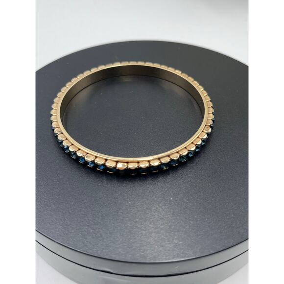 Swarovski Vintage 1980's Blue Crystal Unsigned Bangle Gold tone Bracelet - Picture 6 of 7